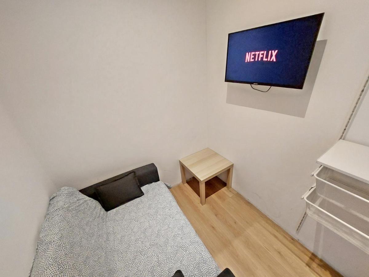 Rose Valley, Modern Studios & Apartments Любляна Екстериор снимка