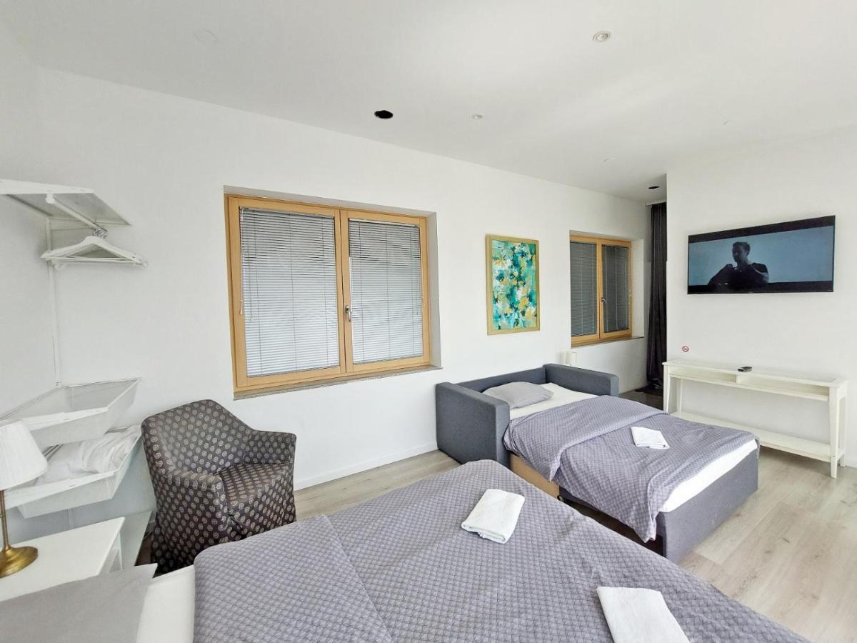 Rose Valley, Modern Studios & Apartments Любляна Екстериор снимка