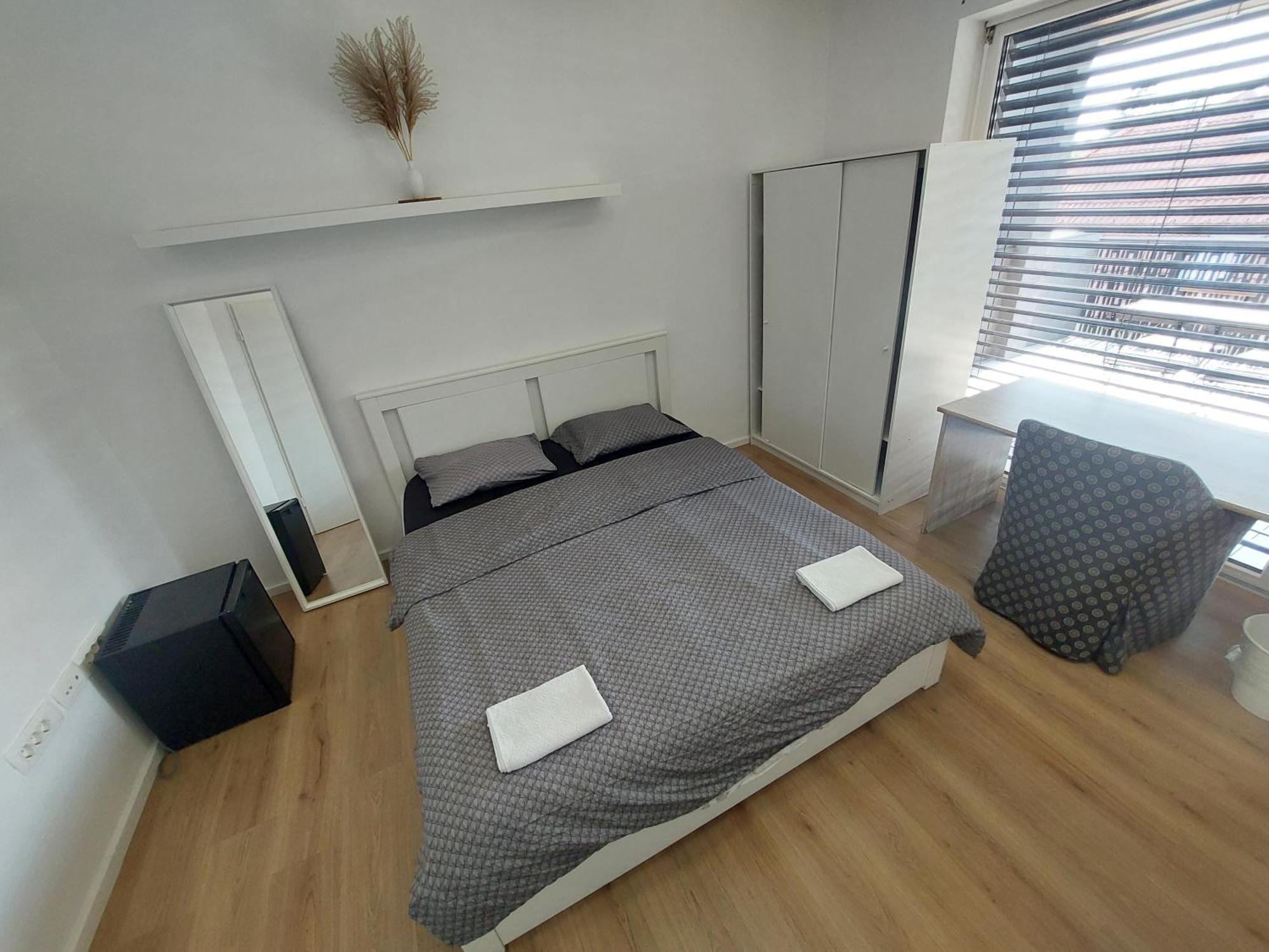 Rose Valley, Modern Studios & Apartments Любляна Екстериор снимка